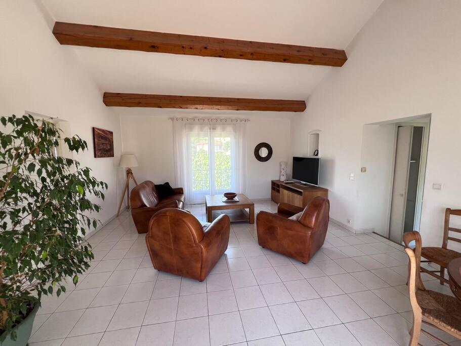Apartment St Raphael A Pieds Saint-Raphael (Var)